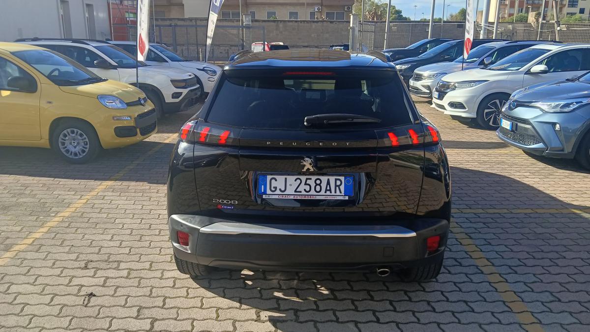 Peugeot 2008 1.5 BlueHDi 110 Allure 5 Porte